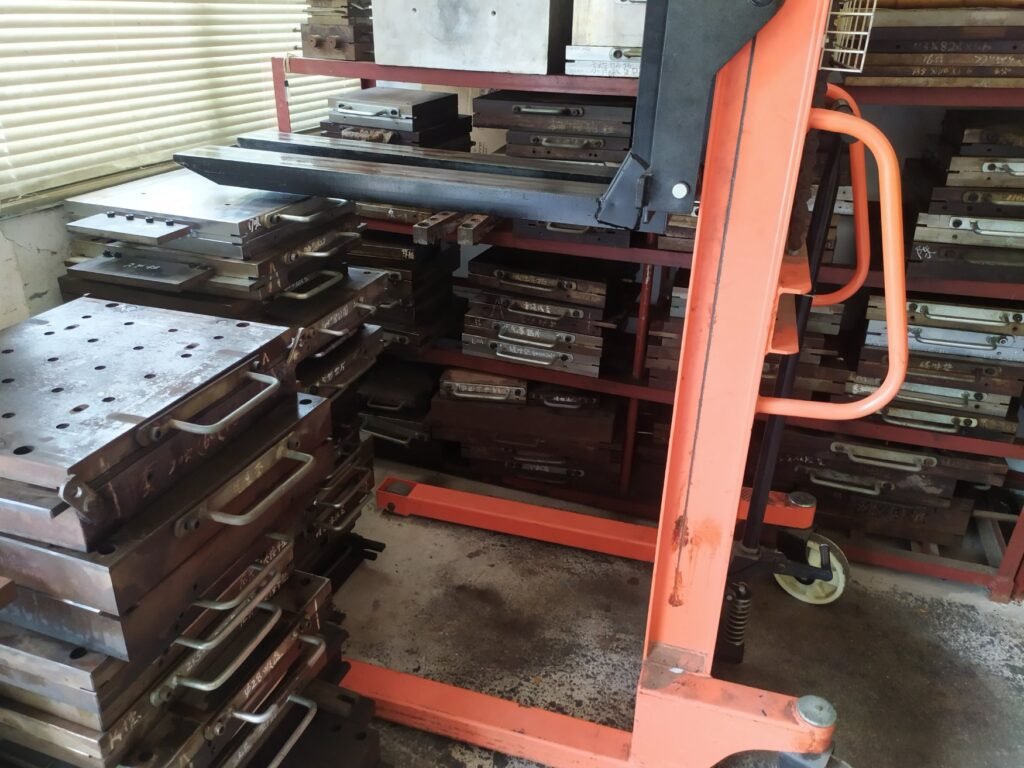 silicone and rubber mold